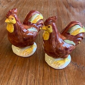 Vintage Gates Ware Rooster salt and pepper shakers
